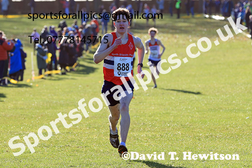 Mens under-17s 2025 Northern Cross Country Champs, Tatton Park, Knutsford, Cheshire. Photo: David T. Hewitson/Sports for All Pics